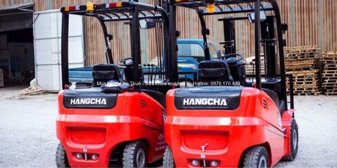 Cách chọn xe nâng hàng trong kho không phải ai cũng biết 6 Kiểm tra bộ lọc dầu của xe nâng hàng