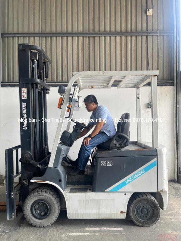 Xe nâng điện UNICARRIERS FB25-8 Xe nâng điện UNICARRIERS FB25-8